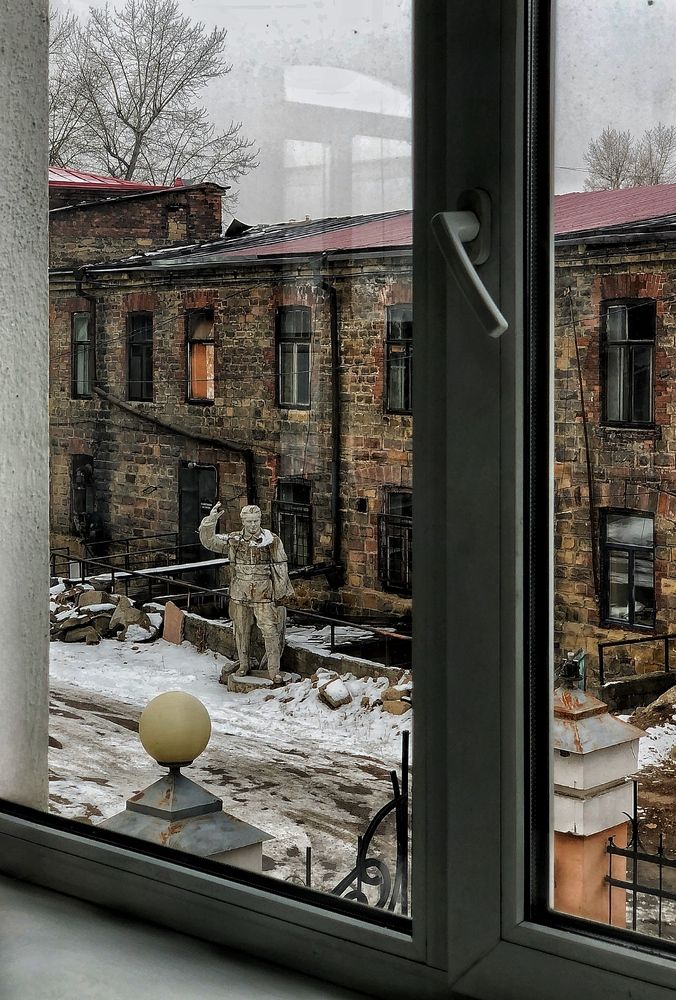 Из окна музея, вид во двор. Иркутск