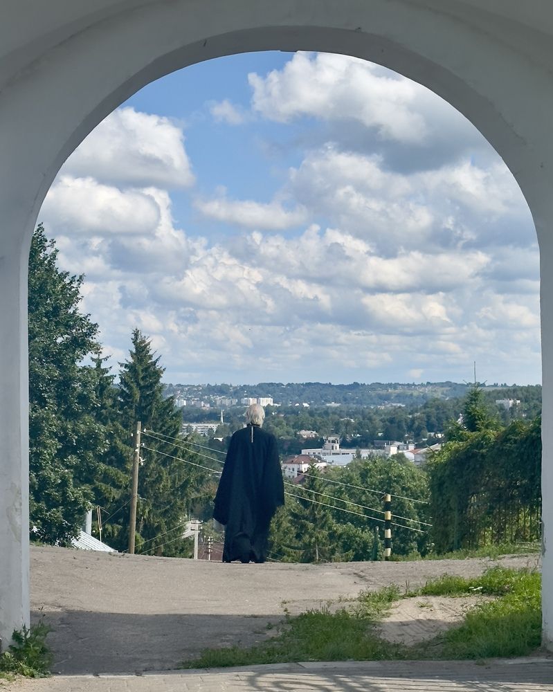 Старец .После службы.