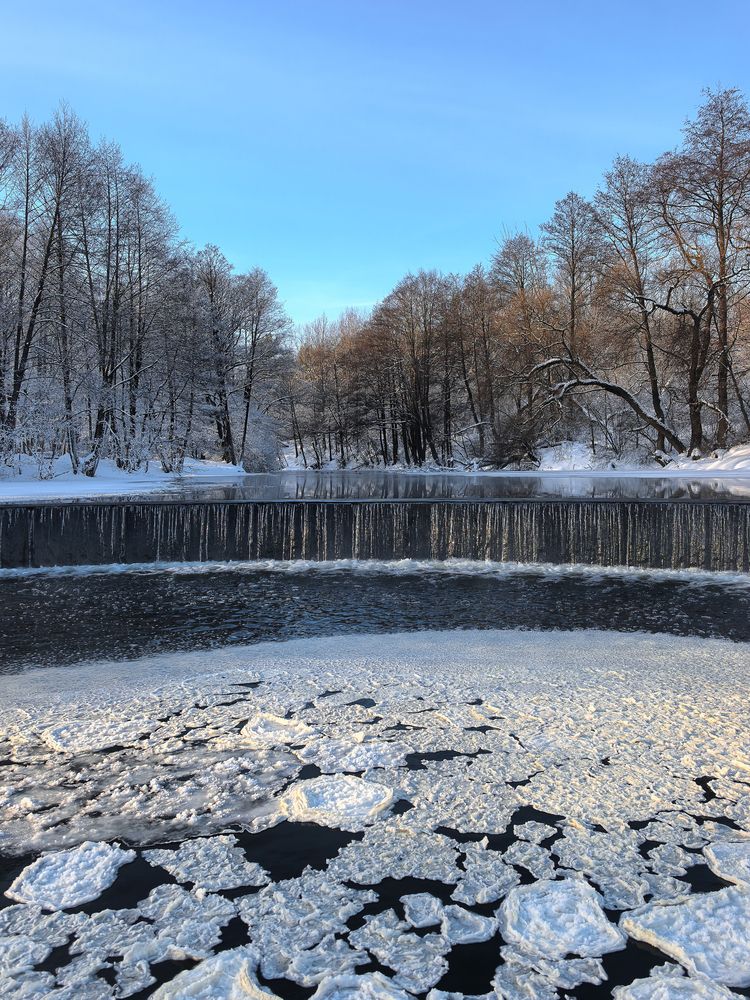 ледяная река