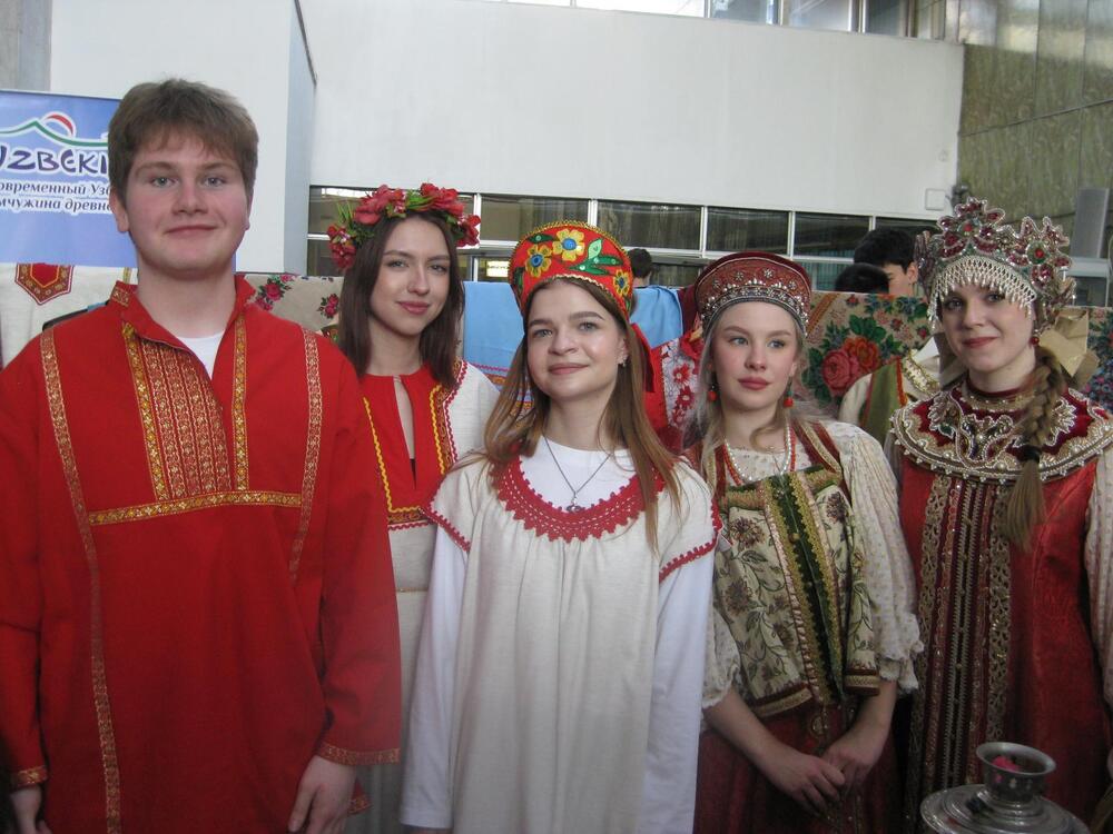 Один плюс четыре