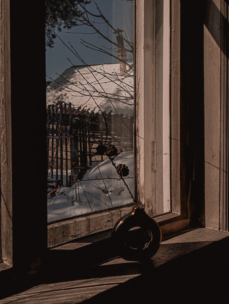 Апрель