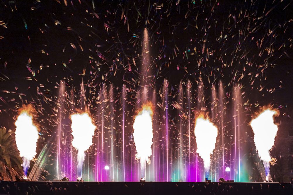 Dancing fire fountains