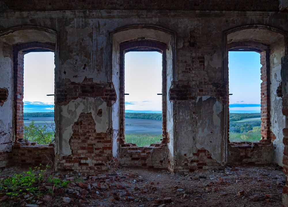Три окна/three windows