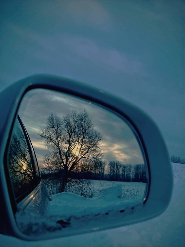 Закат в окне