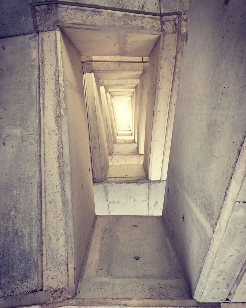 Вверх? Вниз? Или к горизонту?..