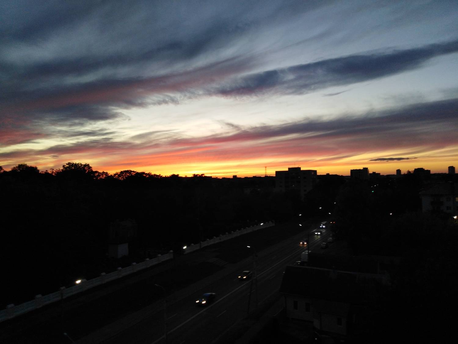 Вечерний пульс города / Evening Pulse of the City