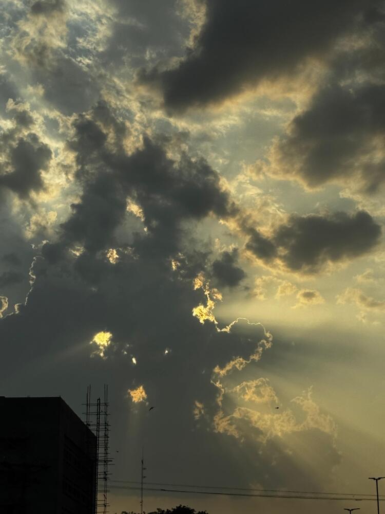 Golden hour (سنہری گھنٹہ)