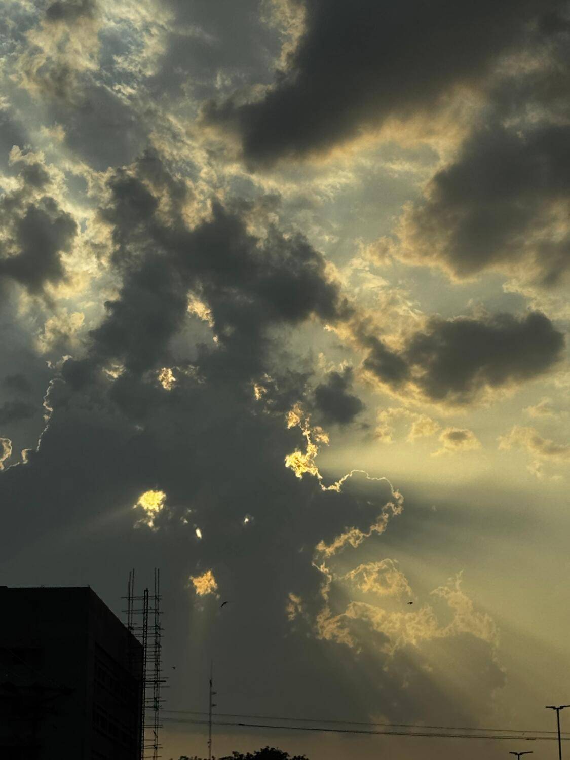Golden hour (سنہری گھنٹہ)