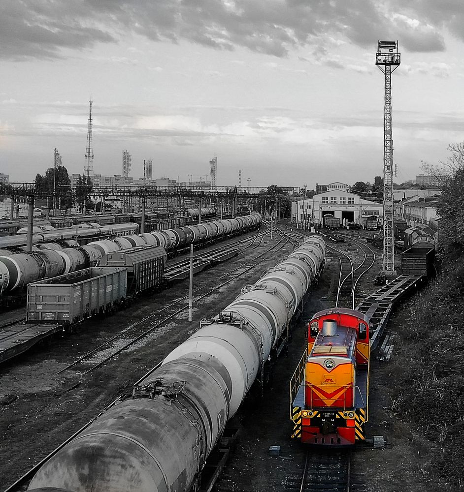 Средь серых будней / Amidst the Gray Everyday Life
