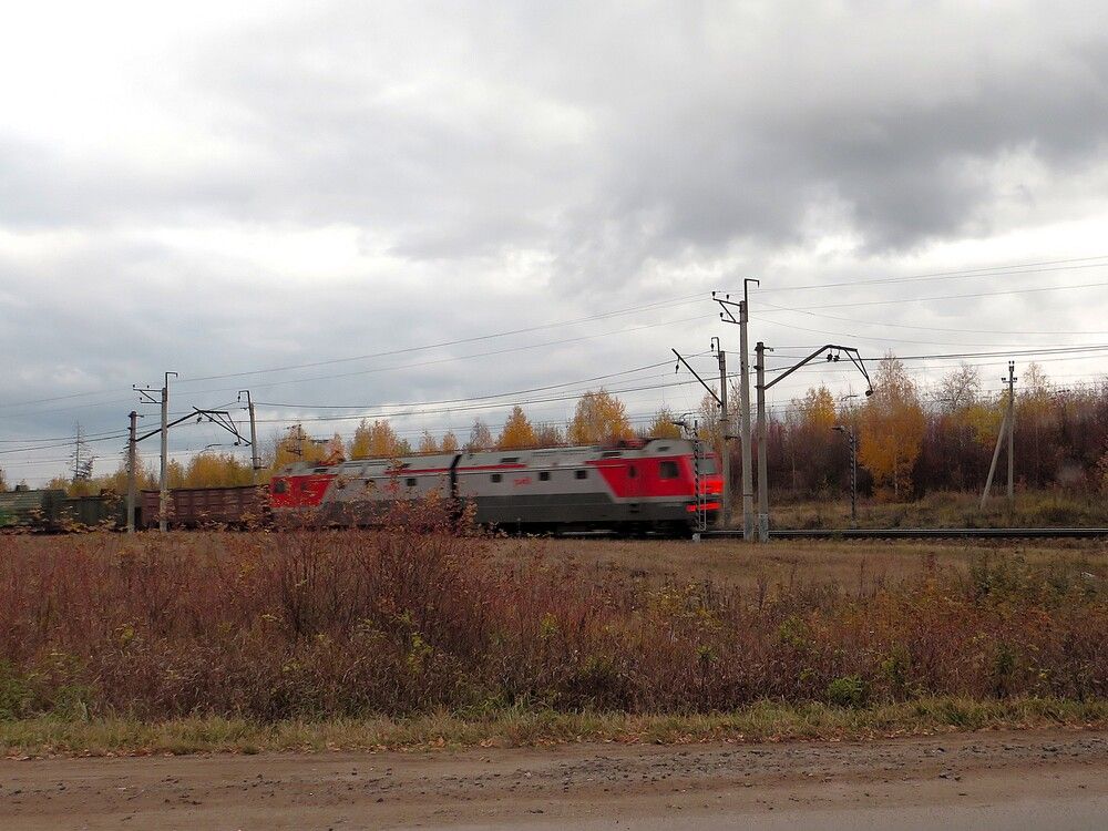 Поезд из осени