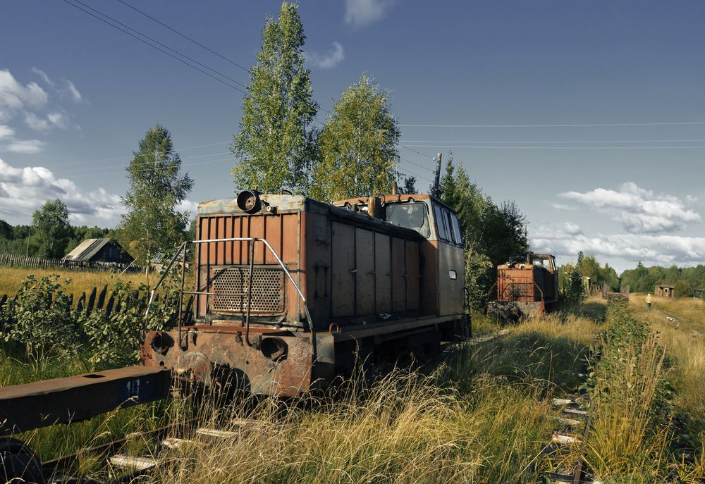 Dead trains