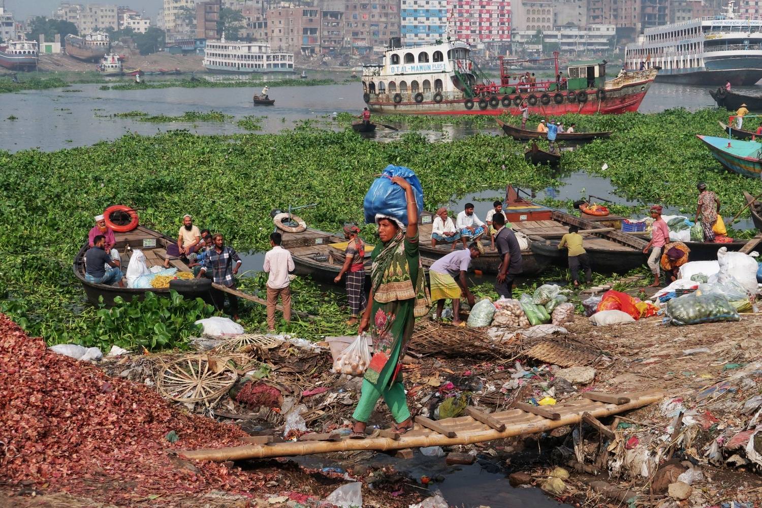 Life on the Buriganga