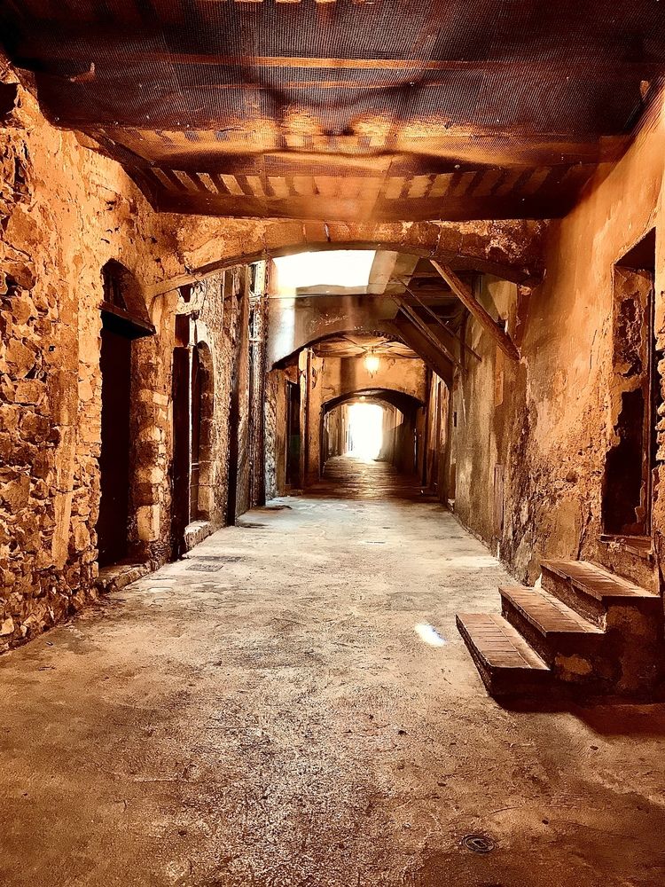 The hidden Rue Obscure