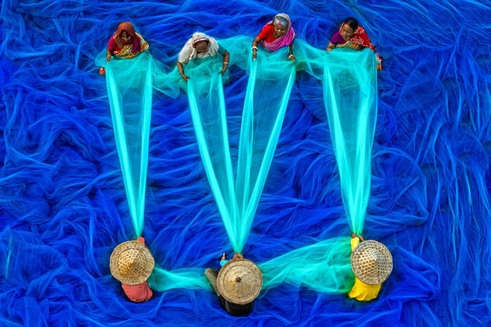 Weavers of the Sea