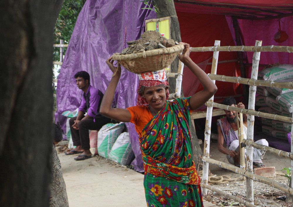 Urban Women Struggle Life.