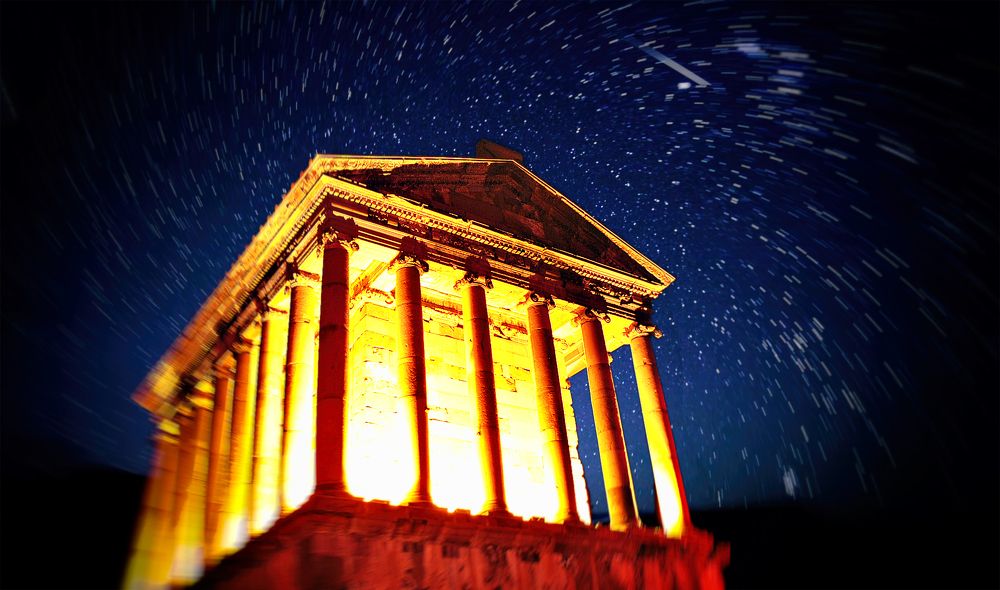 монастырь Гарни в Армение