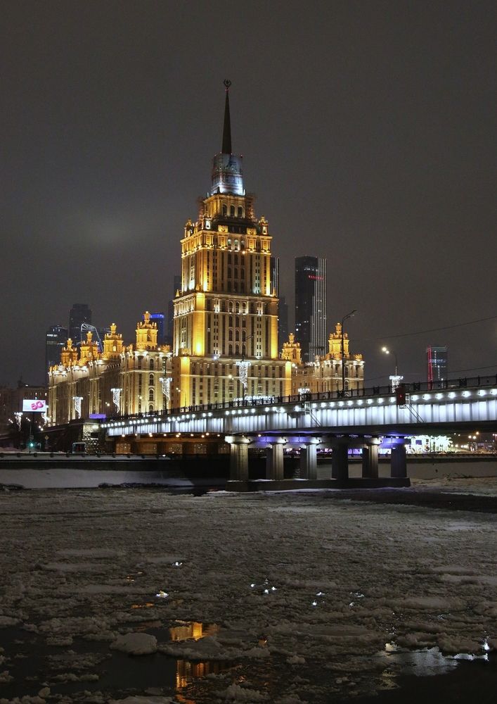 Огни ночной Москвы