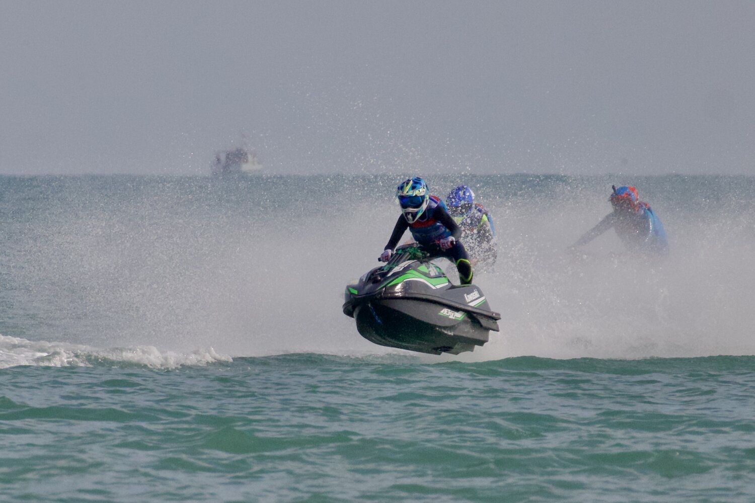 Photo #13629237