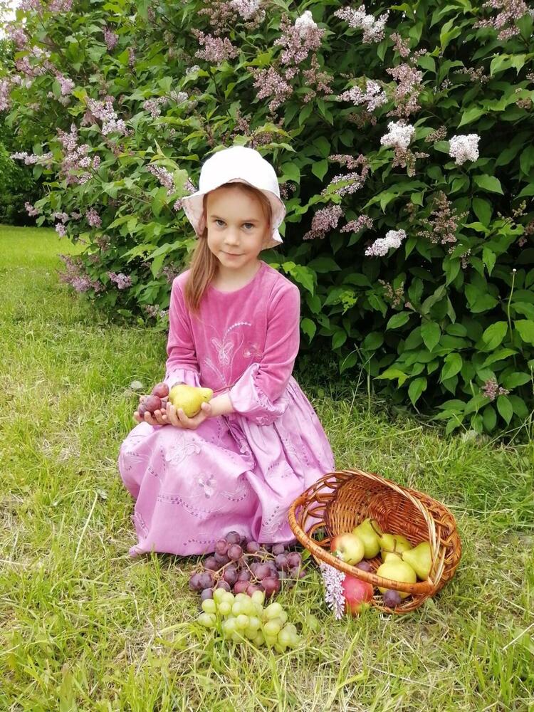 Портрет и натюрморт в классической композиции.