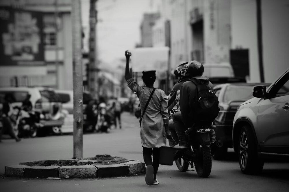 The Momentum of the Street