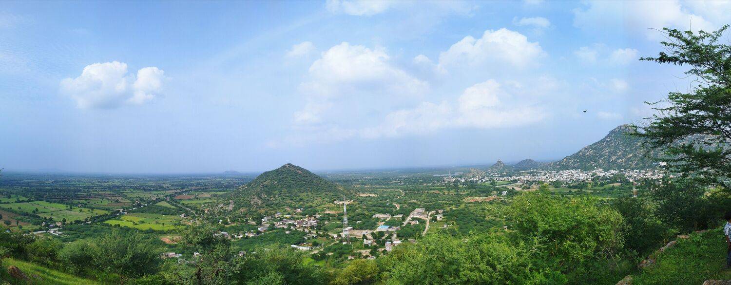 The Painterly Foothills Of Bisalpur The Painterly Foothills Of Bisalpur