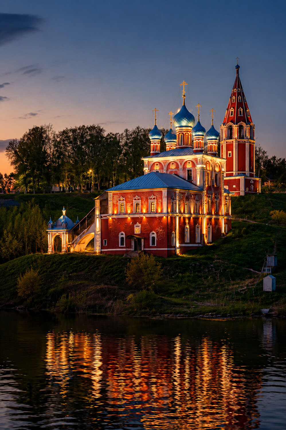 Храм на берегу Волги