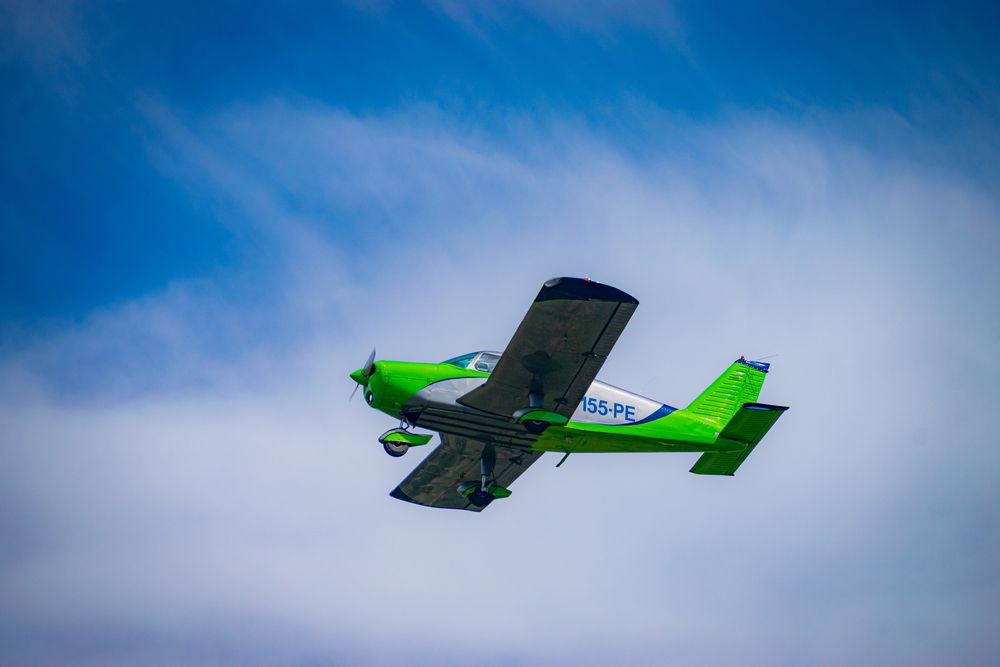Green Piper PA-28-140 Cherokee