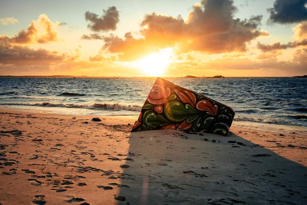 Graff on the beach