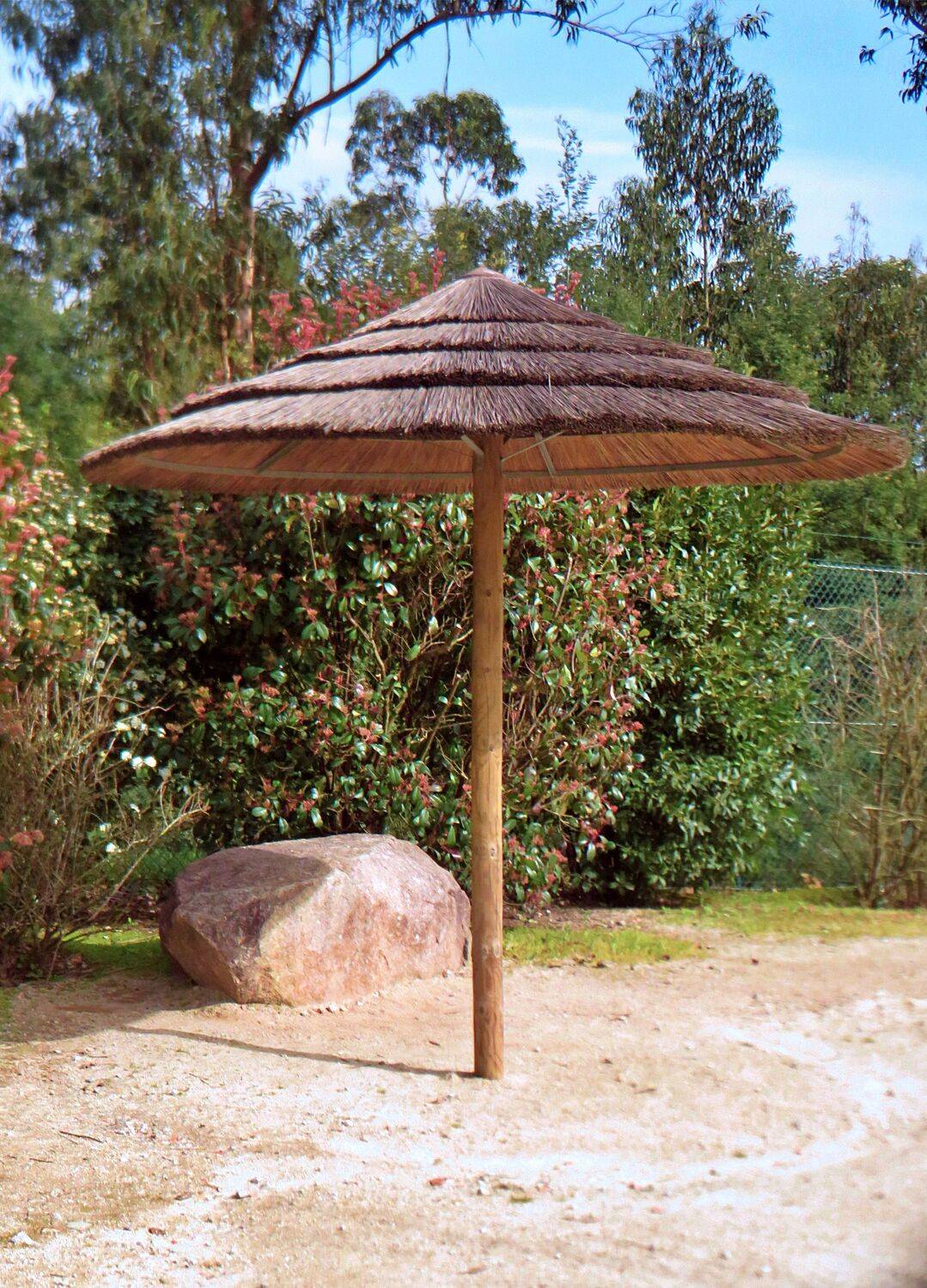 Straw parasol