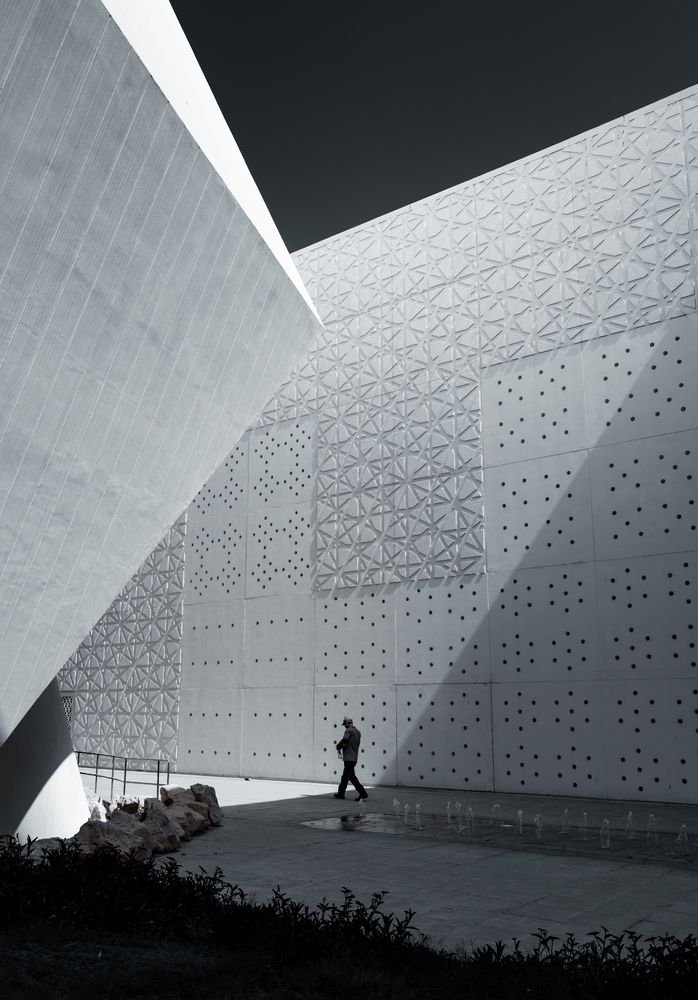 Geometry of Silence