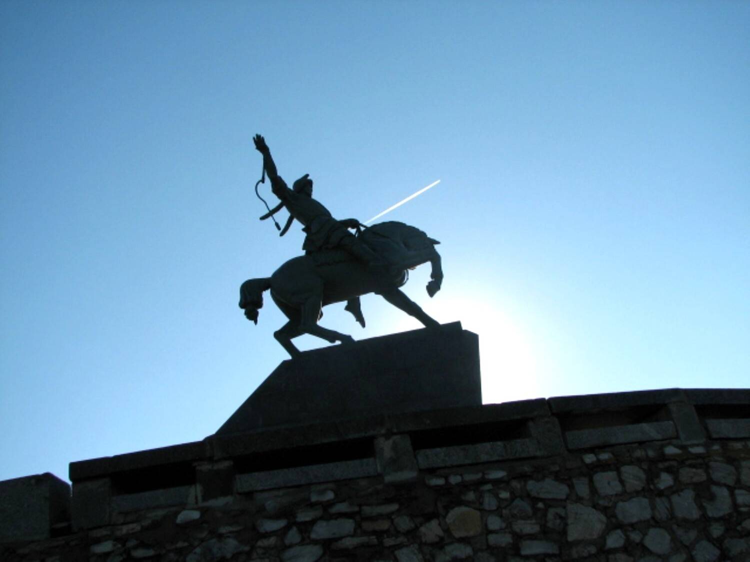 Одинокий всадник