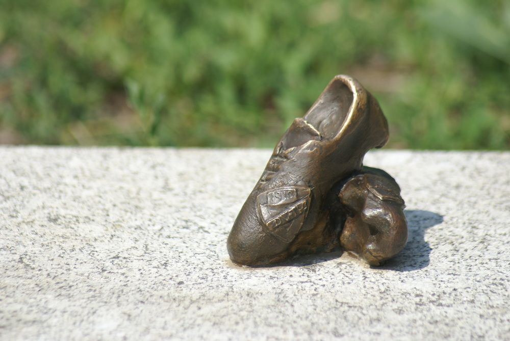 Photograph by Kálmán Rádai