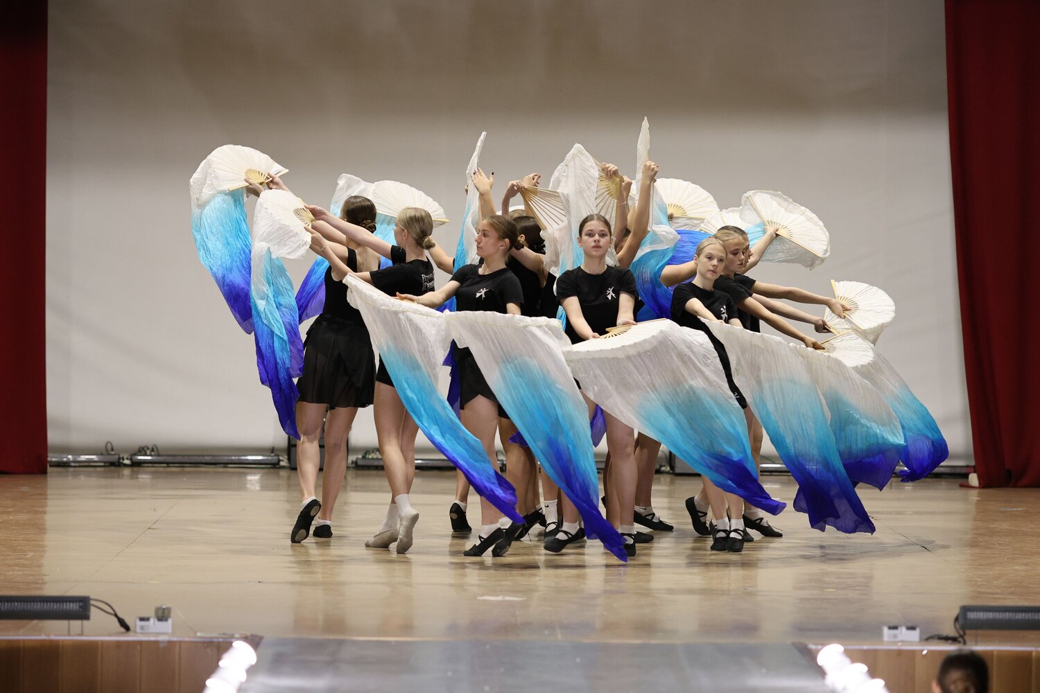 Photo #13689642