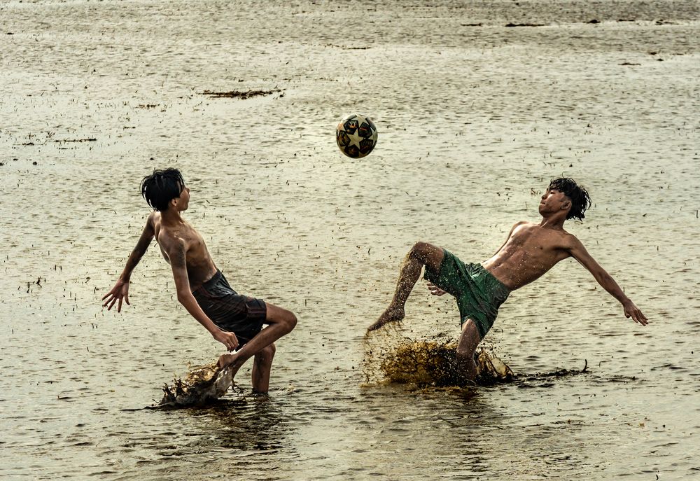 Photograph by Lê Huy Anh