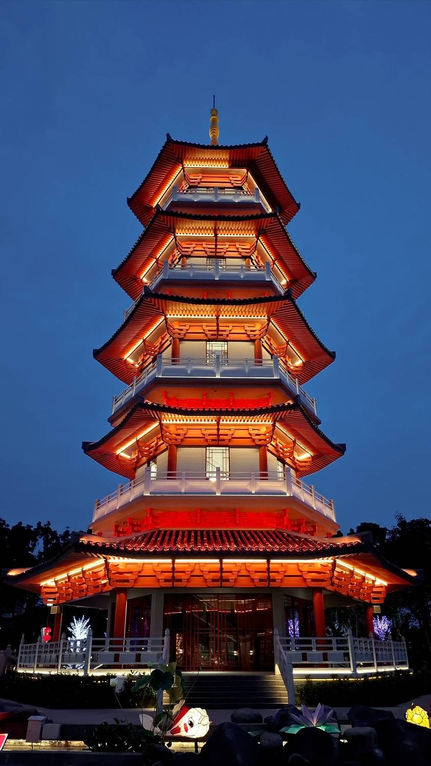 Symmetry in Blue Hour