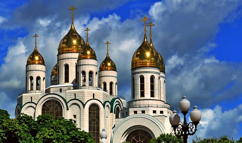Храм.