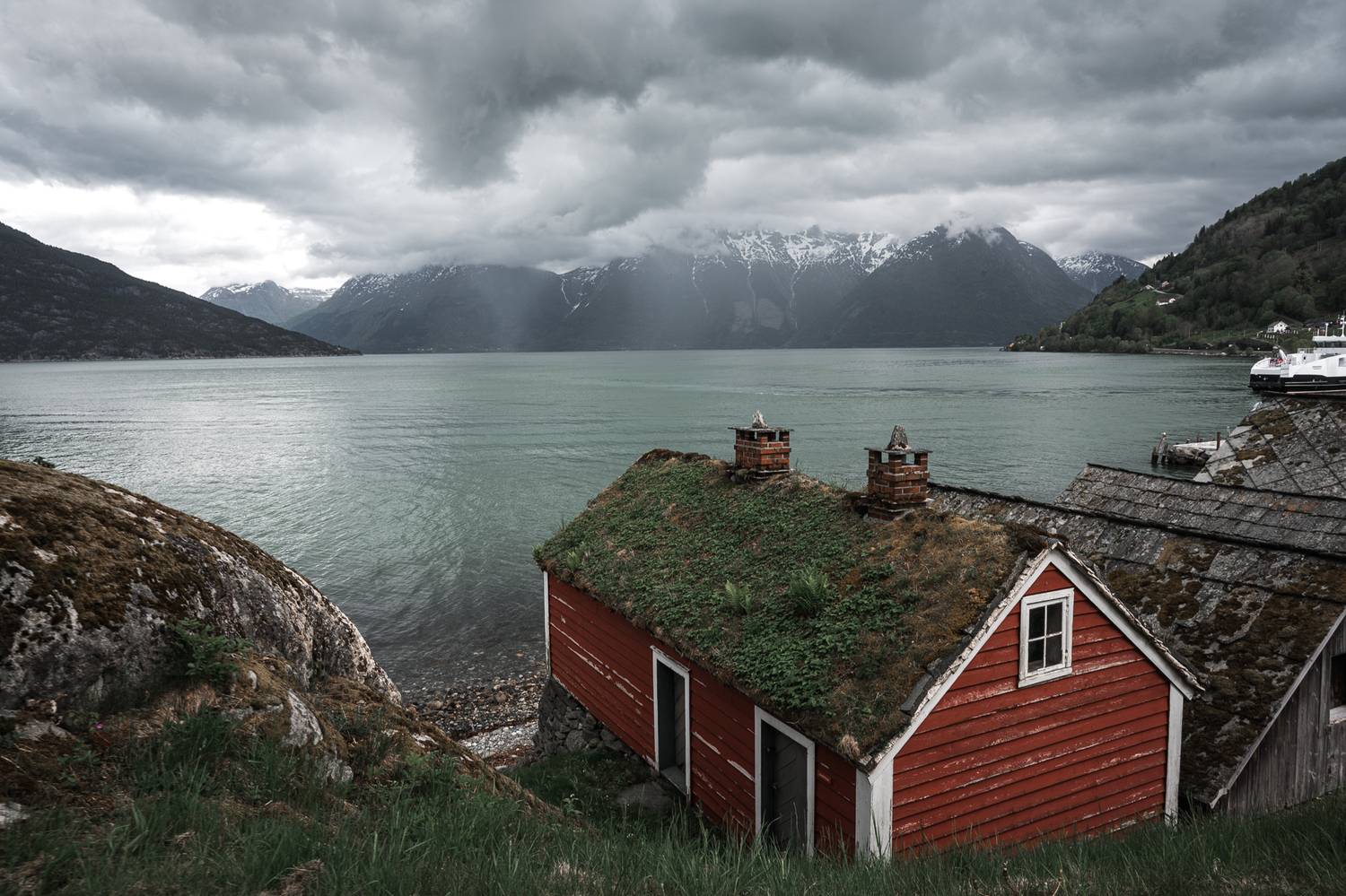 Photo #13742351
