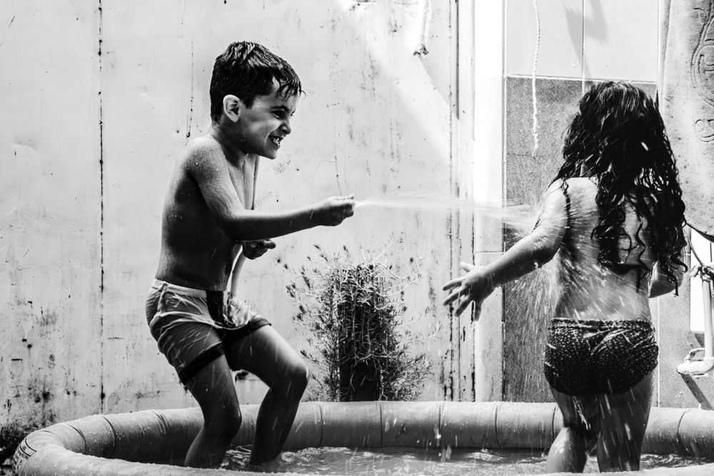 Between a drop and a laugh
