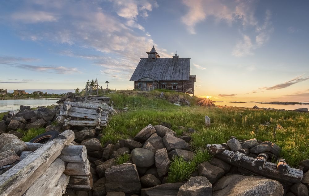 Утро покинутой обители.