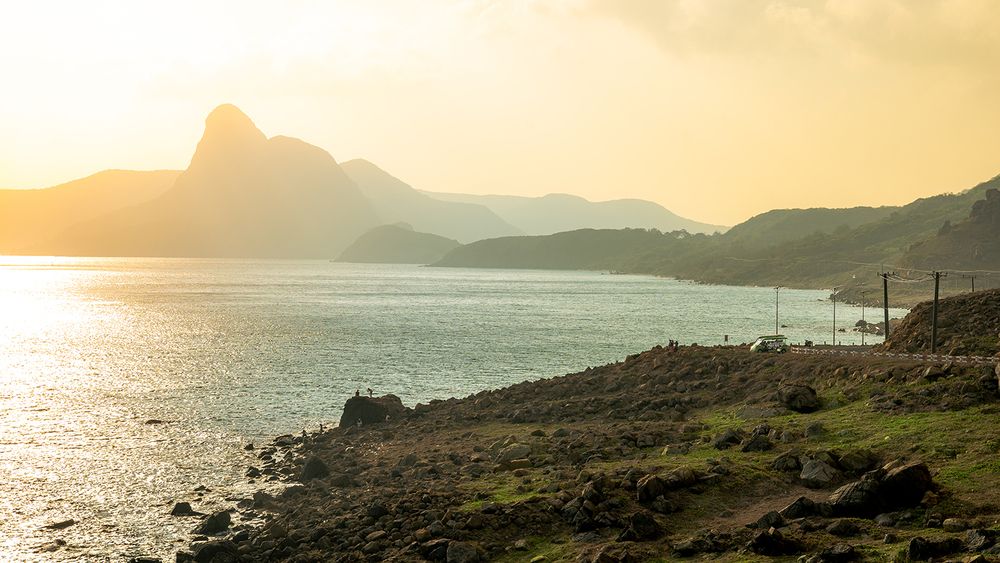 Con Son island in the dawn