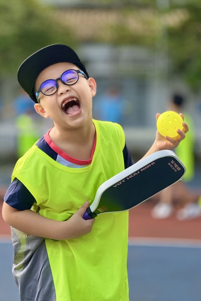 Fun learning pickleball