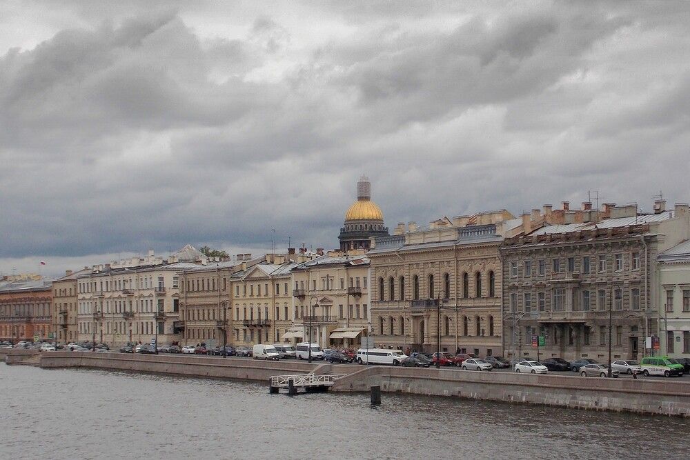Облака над Невой