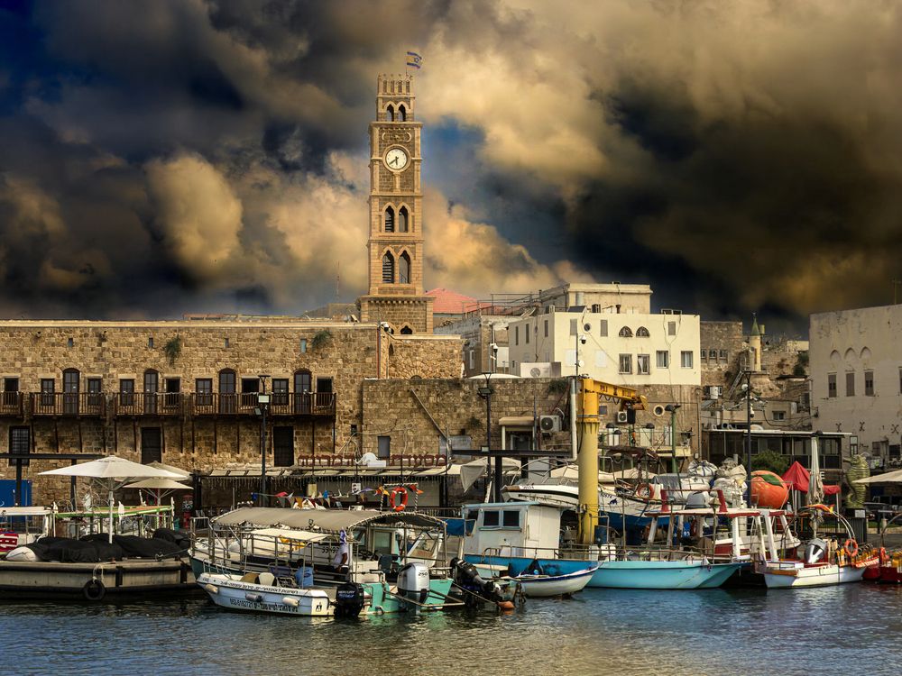 Photograph by Lev Tsenter
