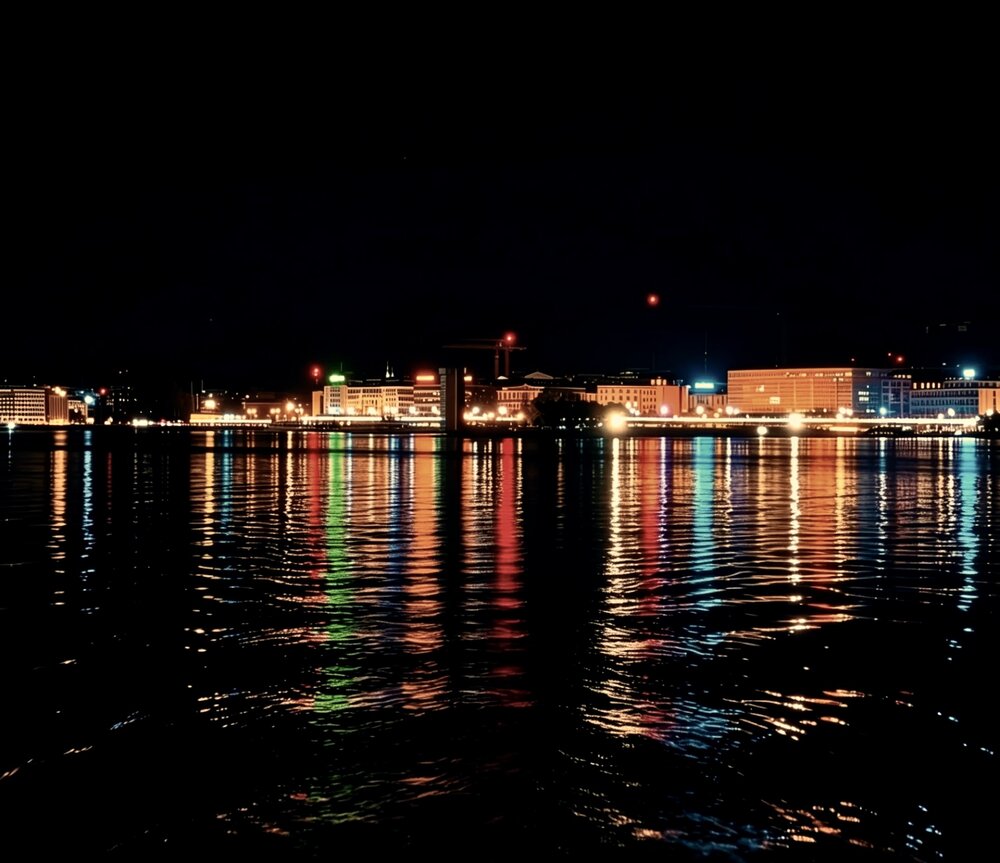 Lights dancing on the Lake of Geneva - Switzerland
