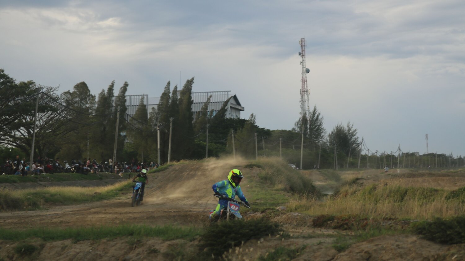 Photo #13768254