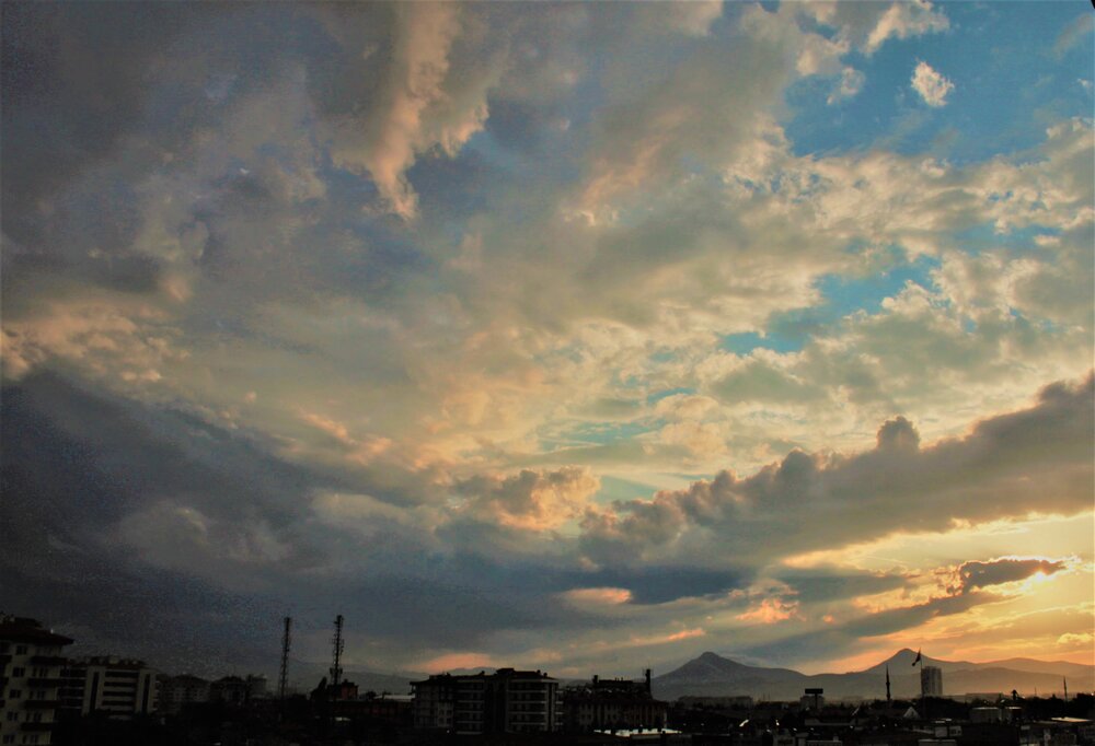 The Silence of the Sky, The Language of the Clouds