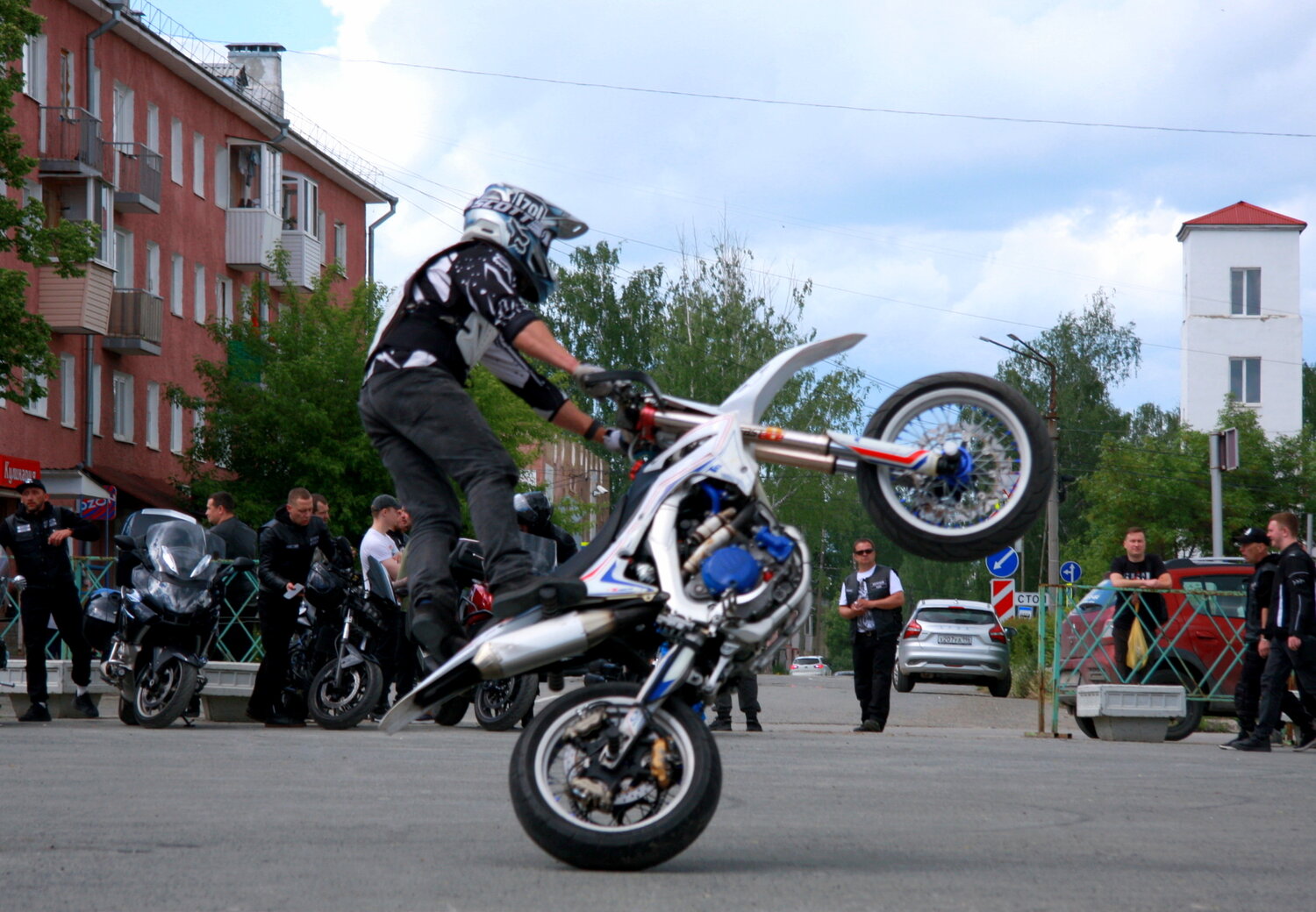 Photo #13771847