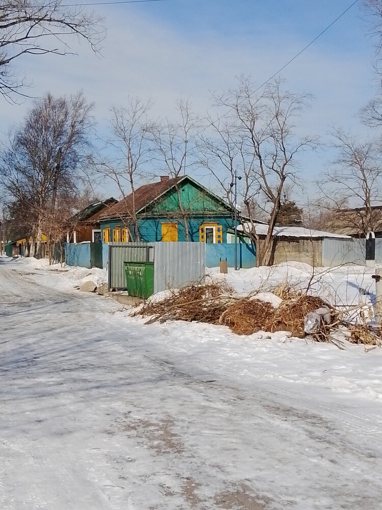 Частный сектор за рекой.