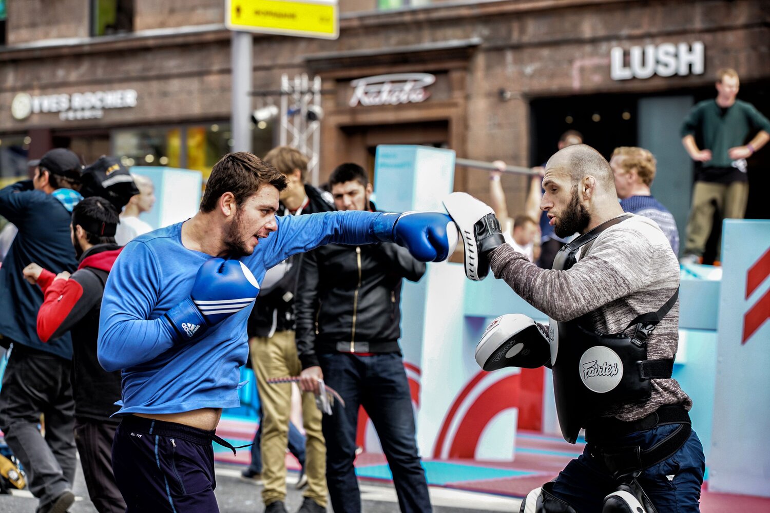 Photo #13774448