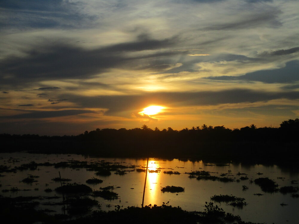 ID: Amazing Sunset Beside River Side